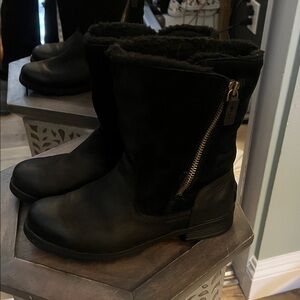 Sorel, size 7.5, Black Women's Boots, fuzzy lining, EUC
